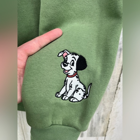 Disney 101 Dalmations Green Crew Neck Sweatshirt XL - Picture 2 of 7